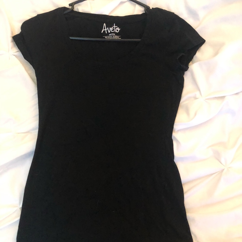fitted t shirt